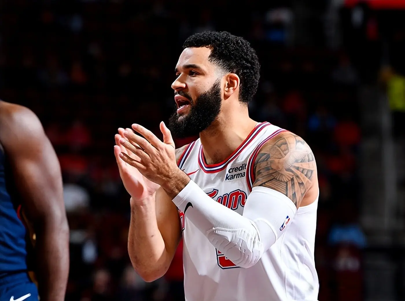 纵横配资 大变化：湖人升第一梯队、快船躲过一劫，杨毅：杜兰特不如范乔丹